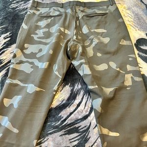 I’m selling pant I just wear one time are brand new .